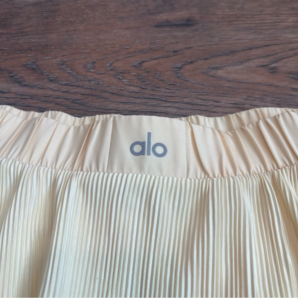 Alo Yoga Micro Plisse Tennis Skirt Butter Yellow Small Pleated Skort Athleisure - Picture 6 of 9